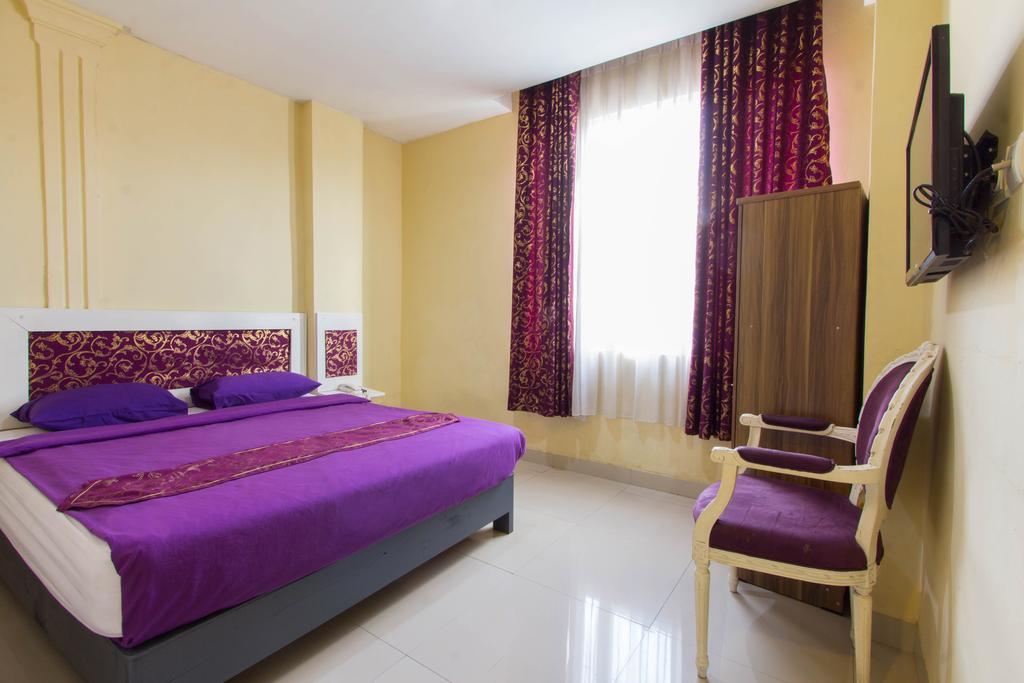 Baturetno Wijaya Imperial Hotel מראה חיצוני תמונה