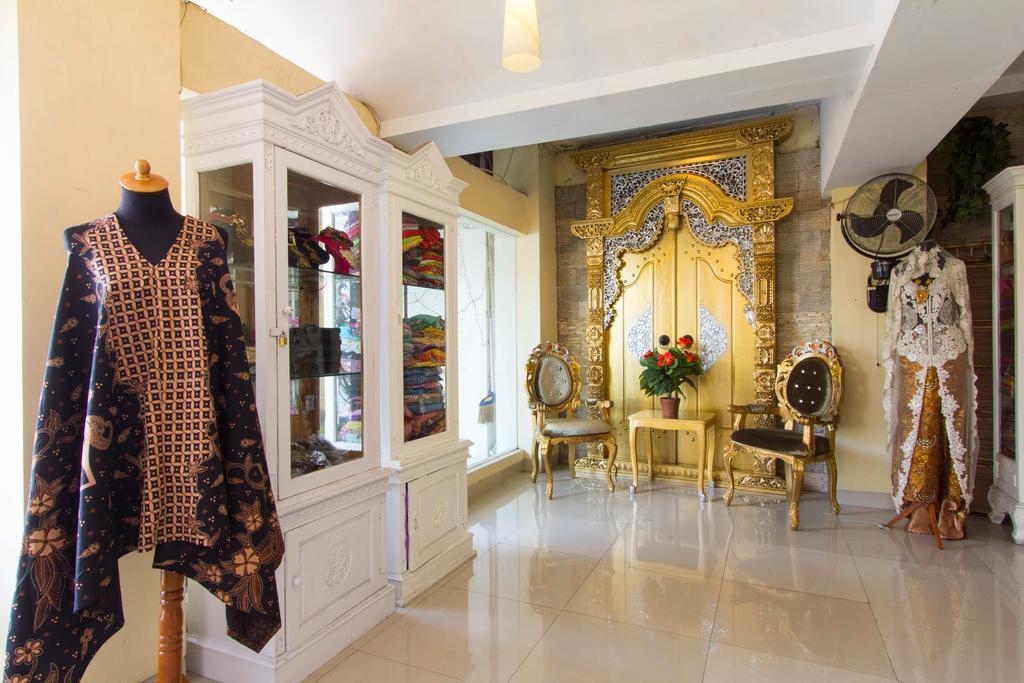 Baturetno Wijaya Imperial Hotel מראה חיצוני תמונה