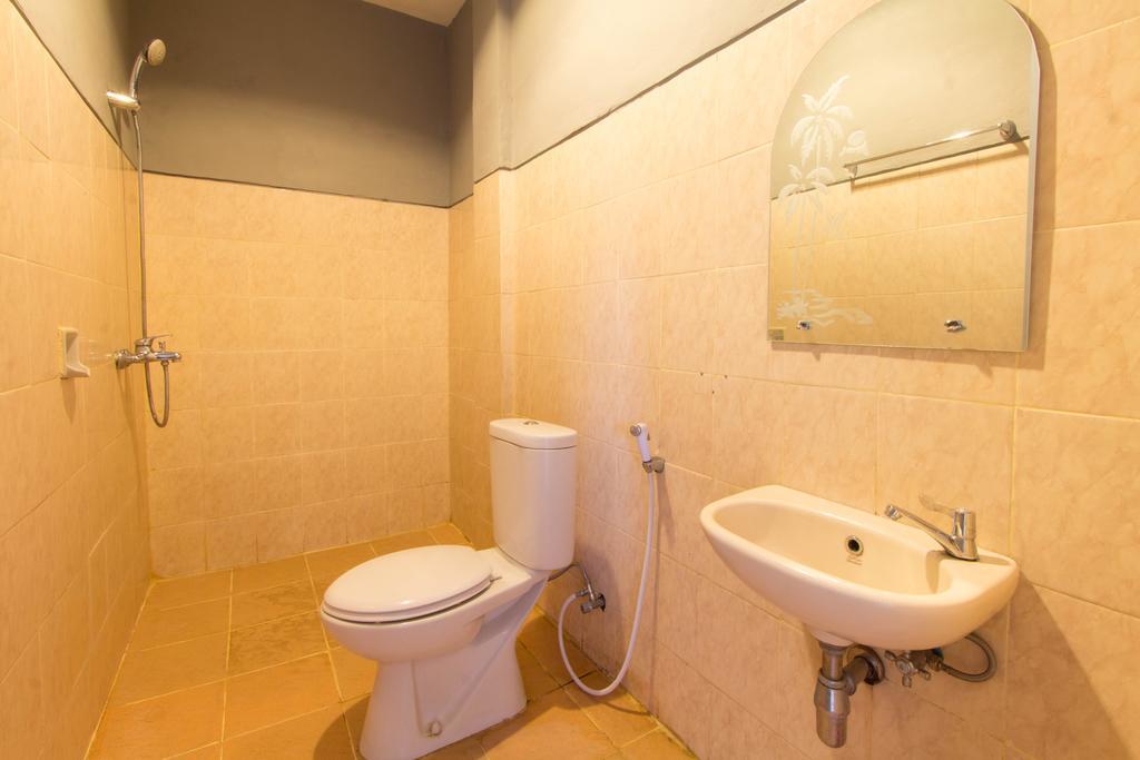 Baturetno Wijaya Imperial Hotel חדר תמונה